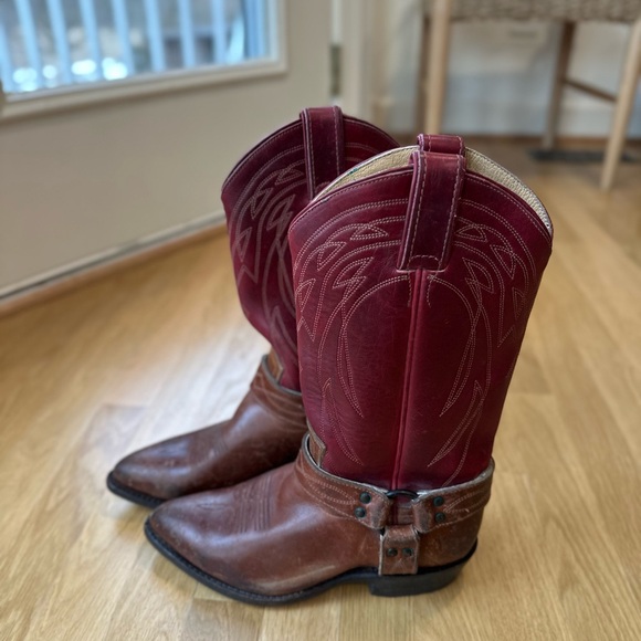 Frye Women's Billy Harness Western Boots in burgundy and brown leather - Picture 3 of 9